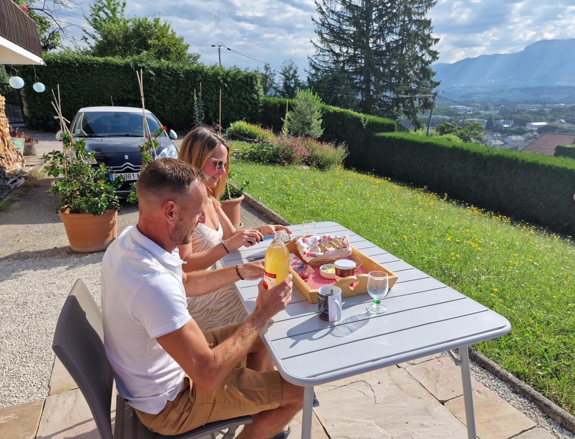 Studio Bellevue Appart Independant Renove 2024 Piscine Parking Proche Centre Annecy Poisy Экстерьер фото